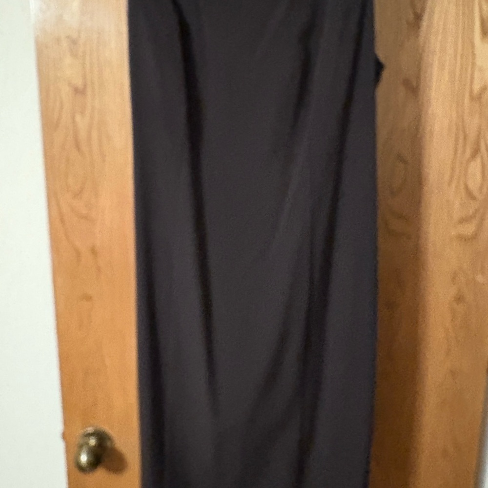 Stylish Black Sleeveless Gown